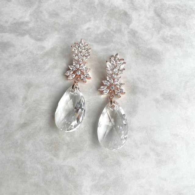 【ピアス・イヤリング】オリジナル商品 / Sort ジルコニアブライダルピアス 【結婚式 ピアス イヤリング】