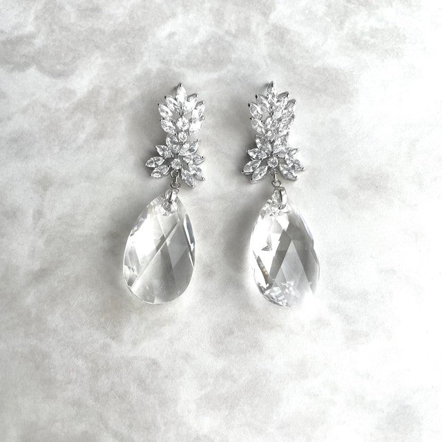 【ピアス・イヤリング】オリジナル商品 / Sort ジルコニアブライダルピアス 【結婚式 ピアス イヤリング】