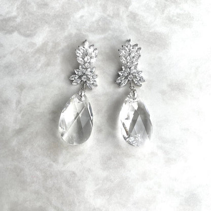 【ピアス・イヤリング】オリジナル商品 / Sort ジルコニアブライダルピアス 【結婚式 ピアス イヤリング】