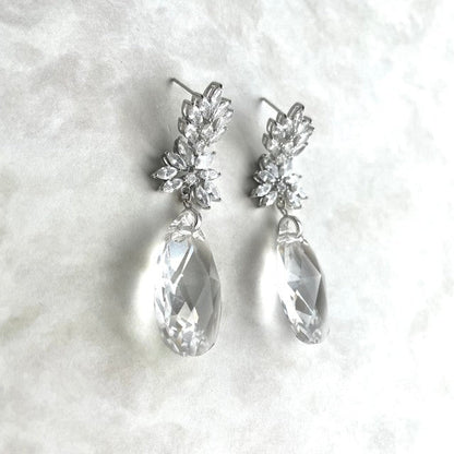 【ピアス・イヤリング】オリジナル商品 / Sort ジルコニアブライダルピアス 【結婚式 ピアス イヤリング】