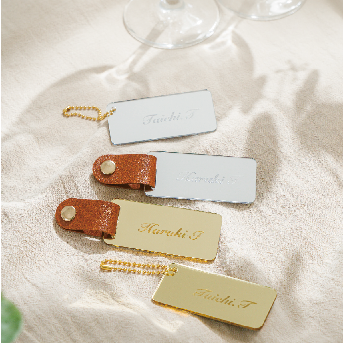 「1個から購入可能」ゴールド・シルバーアクリル席札（長方形）｜レザーベルト・ボールチェーン・エスコートカード・ネームタグ