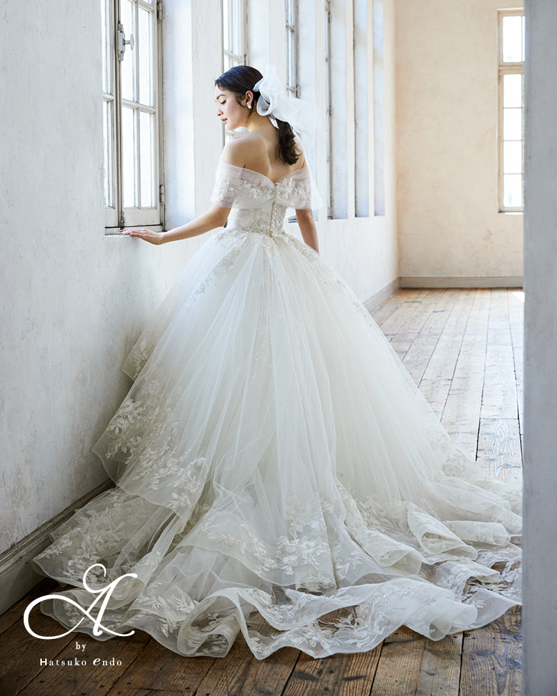 ブーケ HE-153(Off White)【ウェディングドレスレンタル】