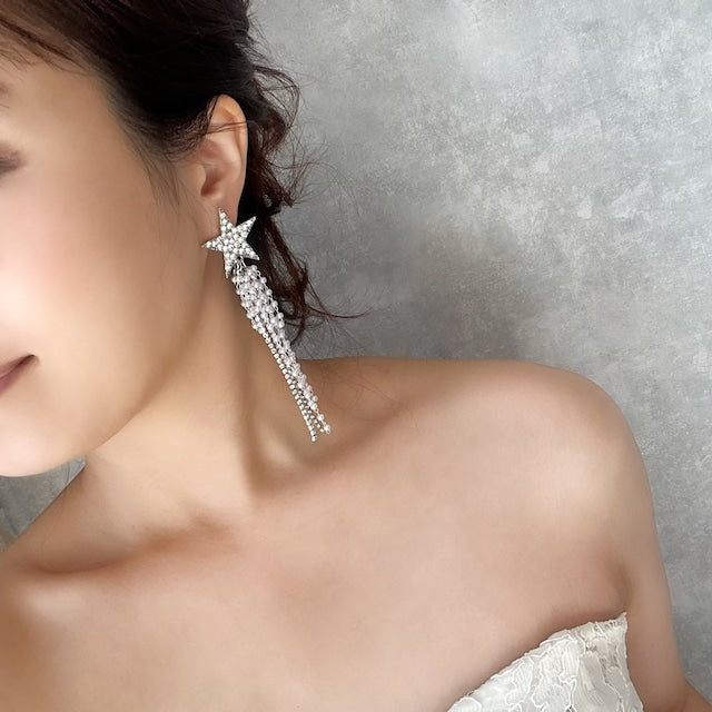meteore アシンメトリースターピアス 【結婚式 ピアス イヤリング】