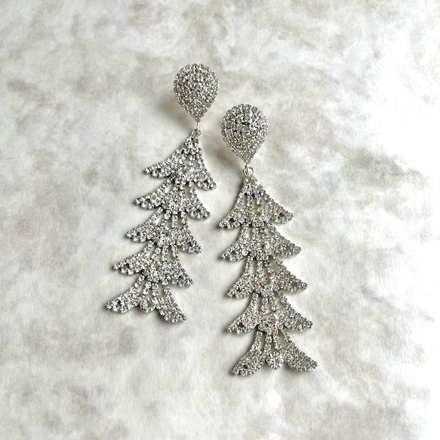 【ピアス・イヤリング】valser ロングブライダルピアス 【結婚式 ピアス イヤリング】