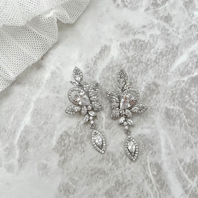 【ピアス・イヤリング】priere ジルコニアブライダルピアス 【結婚式 ピアス イヤリング】