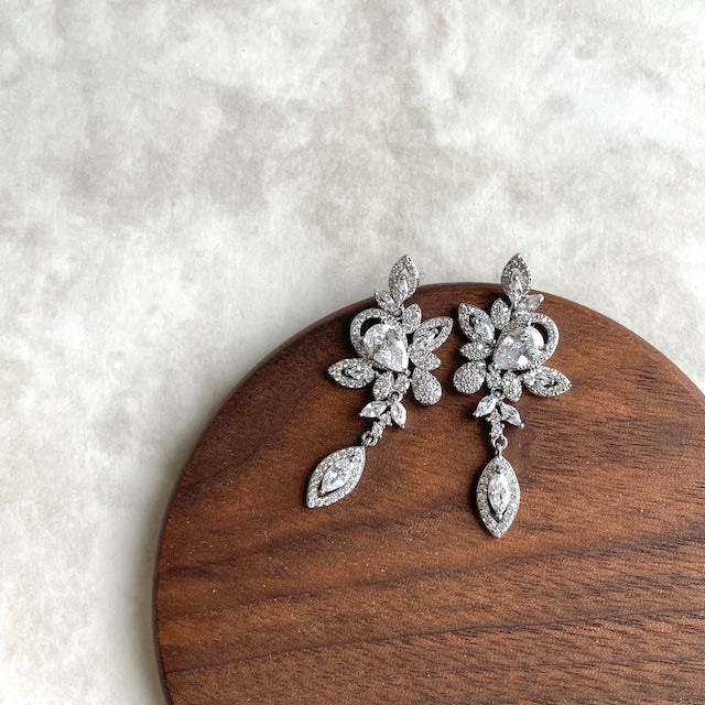 【ピアス・イヤリング】priere ジルコニアブライダルピアス 【結婚式 ピアス イヤリング】