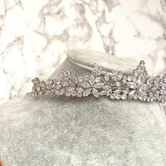 【ヘッドドレス】jurer ブライダルジルコニアティアラ 【結婚式 ヘアアクセサリー】