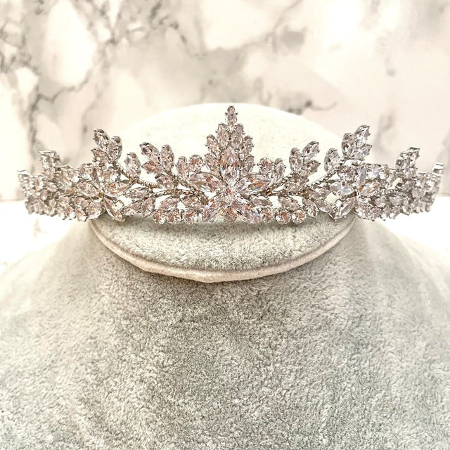 【ヘッドドレス】jurer ブライダルジルコニアティアラ 【結婚式 ヘアアクセサリー】