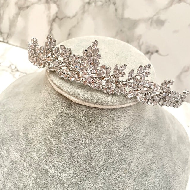 【ヘッドドレス】jurer ブライダルジルコニアティアラ 【結婚式 ヘアアクセサリー】
