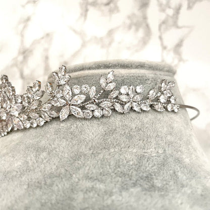 【ヘッドドレス】jurer ブライダルジルコニアティアラ 【結婚式 ヘアアクセサリー】