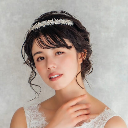 【ヘッドドレス】croiser ビジューブライダルティアラ 【結婚式　ヘアアクセサリー】