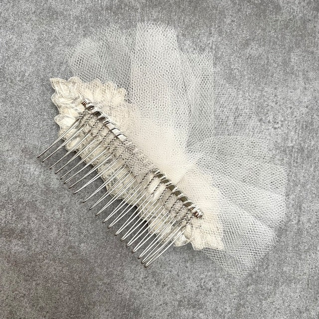 【ヘッドドレス】オリジナル商品 / tulleブライダルヘッドドレス 【結婚式 ヘアアクセサリー】