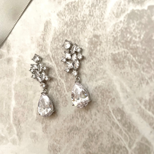 【ピアス・イヤリング】edelweiss ブライダルジルコニアピアス 【結婚式 ピアス イヤリング】
