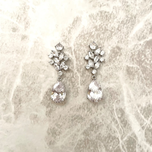 【ピアス・イヤリング】edelweiss ブライダルジルコニアピアス 【結婚式 ピアス イヤリング】