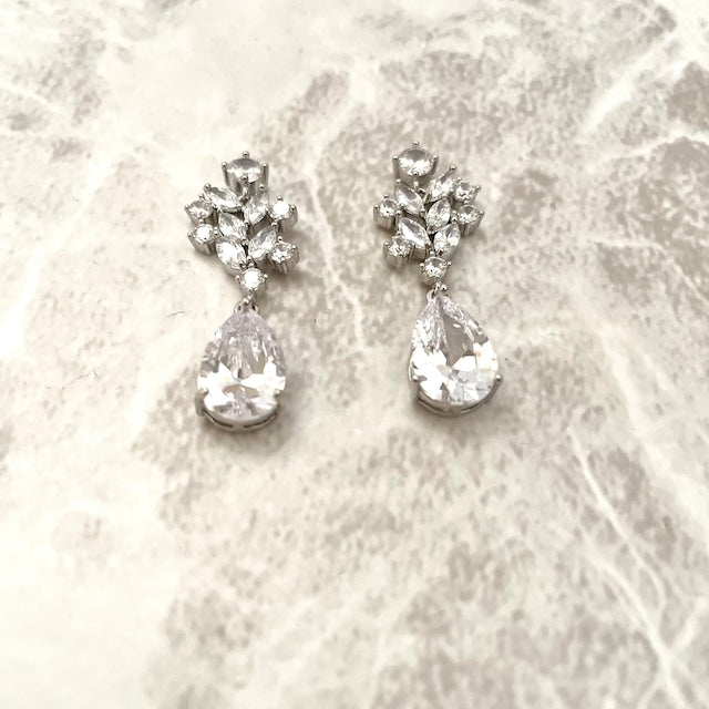 【ピアス・イヤリング】edelweiss ブライダルジルコニアピアス 【結婚式 ピアス イヤリング】