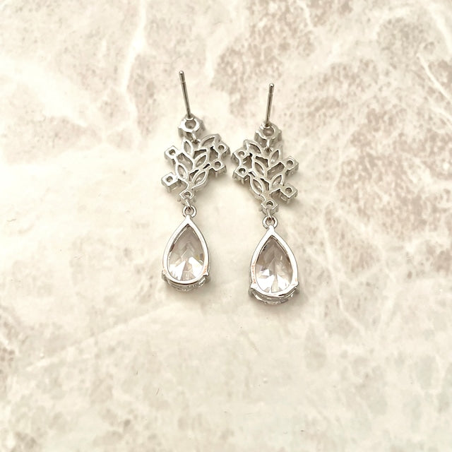 【ピアス・イヤリング】edelweiss ブライダルジルコニアピアス 【結婚式 ピアス イヤリング】