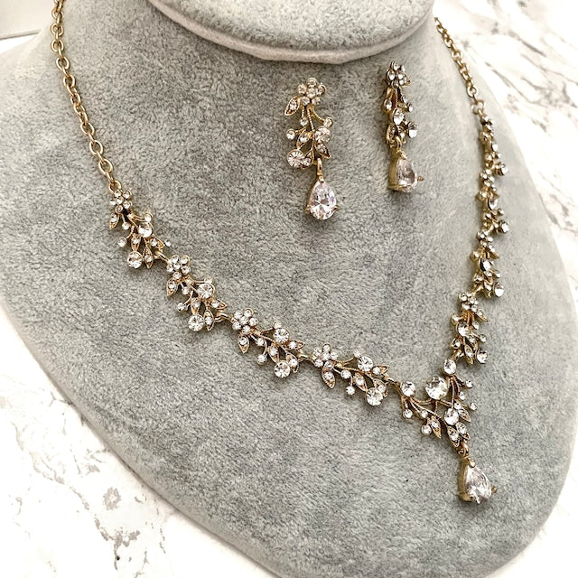 ange gold ビジューブライダルネックレス&ピアスセット【結婚式 アクセサリーセット】