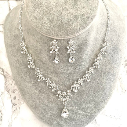ange silverビジューブライダルネックレス&ピアスセット 【結婚式 アクセサリーセット】