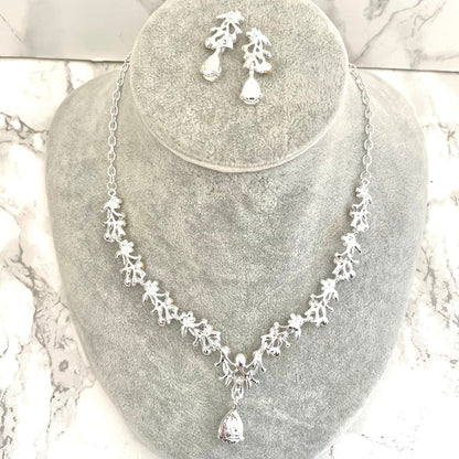 ange silverビジューブライダルネックレス&ピアスセット 【結婚式 アクセサリーセット】