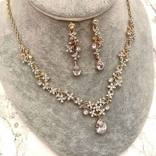 jouer goldビジューブライダルネックレス&ピアスセット【結婚式 アクセサリーセット】