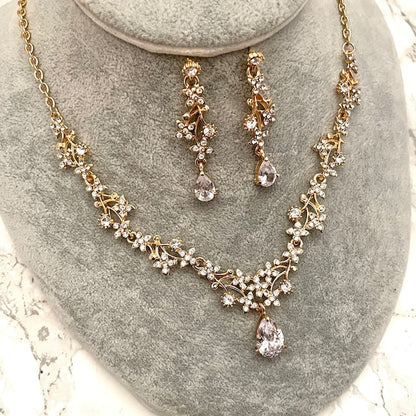 jouer goldビジューブライダルネックレス&ピアスセット【結婚式 アクセサリーセット】