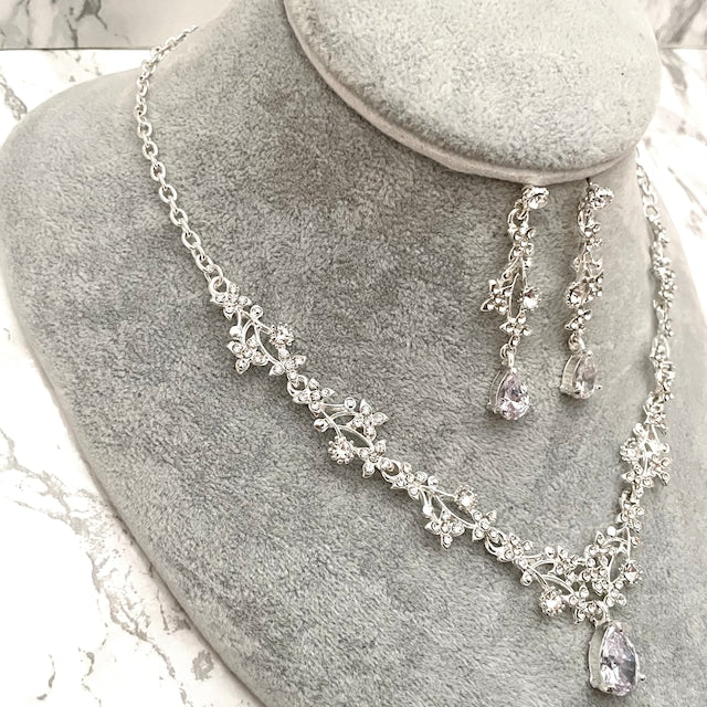 jouer silverビジューブライダルネックレス&ピアスセット 【結婚式 アクセサリーセット】