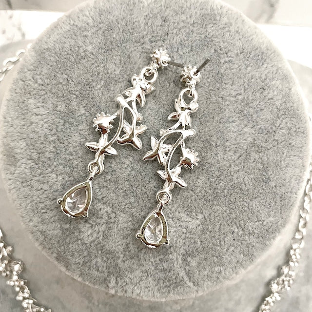 jouer silverビジューブライダルネックレス&ピアスセット 【結婚式 アクセサリーセット】