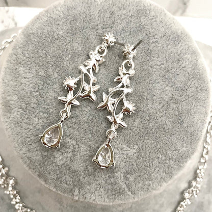 jouer silverビジューブライダルネックレス&ピアスセット 【結婚式 アクセサリーセット】