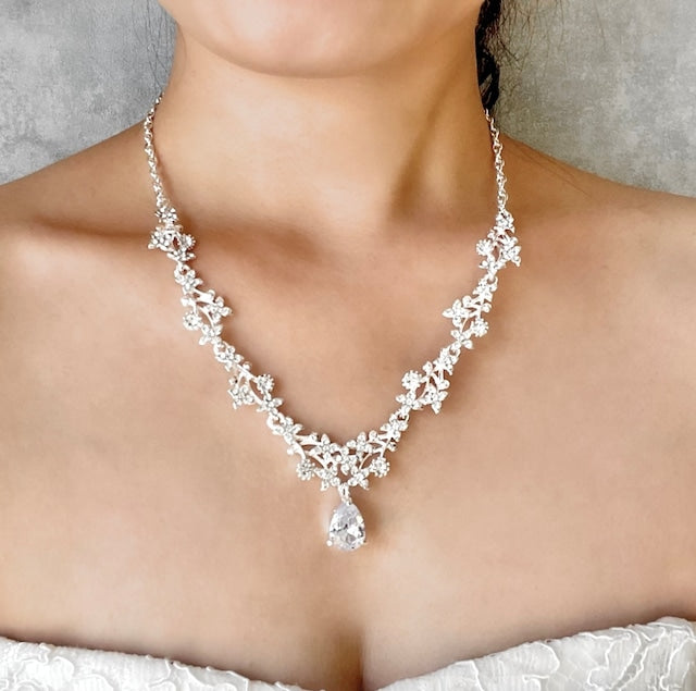 jouer silverビジューブライダルネックレス&ピアスセット 【結婚式 アクセサリーセット】