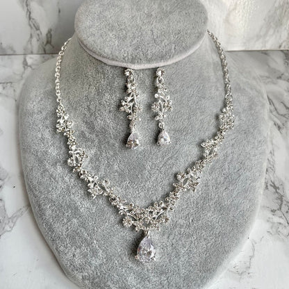 jouer silverビジューブライダルネックレス&ピアスセット 【結婚式 アクセサリーセット】