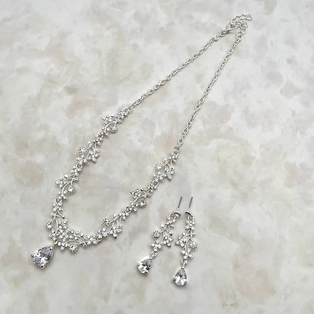jouer silverビジューブライダルネックレス&ピアスセット 【結婚式 アクセサリーセット】
