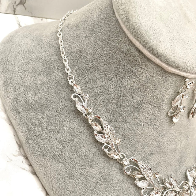 vif silver ビジューブライダルネックレス&ピアスset 【結婚式 アクセサリーセット】