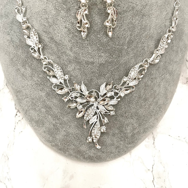 vif silver ビジューブライダルネックレス&ピアスset 【結婚式 アクセサリーセット】