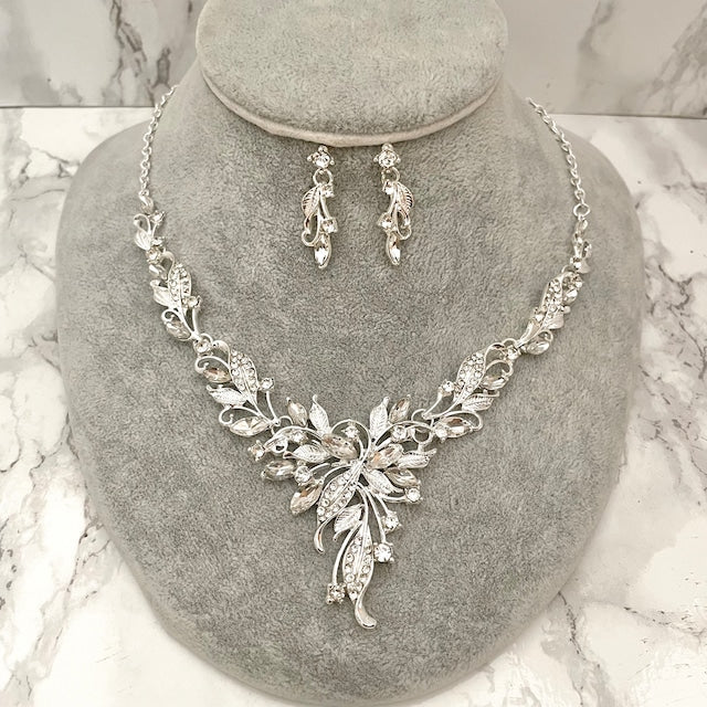 vif silver ビジューブライダルネックレス&ピアスset 【結婚式 アクセサリーセット】