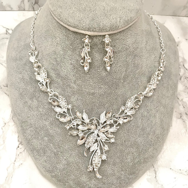 vif silver ビジューブライダルネックレス&ピアスset 【結婚式 アクセサリーセット】