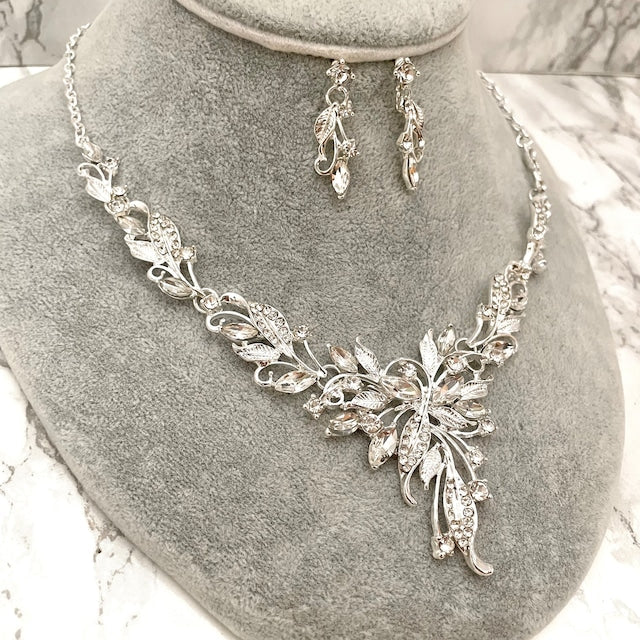 vif silver ビジューブライダルネックレス&ピアスset 【結婚式 アクセサリーセット】