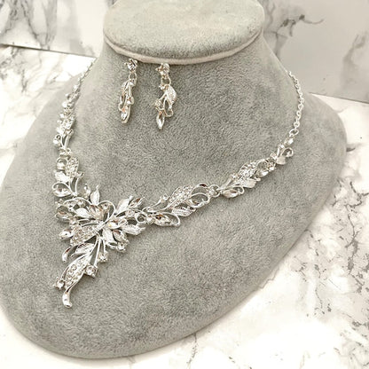 vif silver ビジューブライダルネックレス&ピアスset 【結婚式 アクセサリーセット】