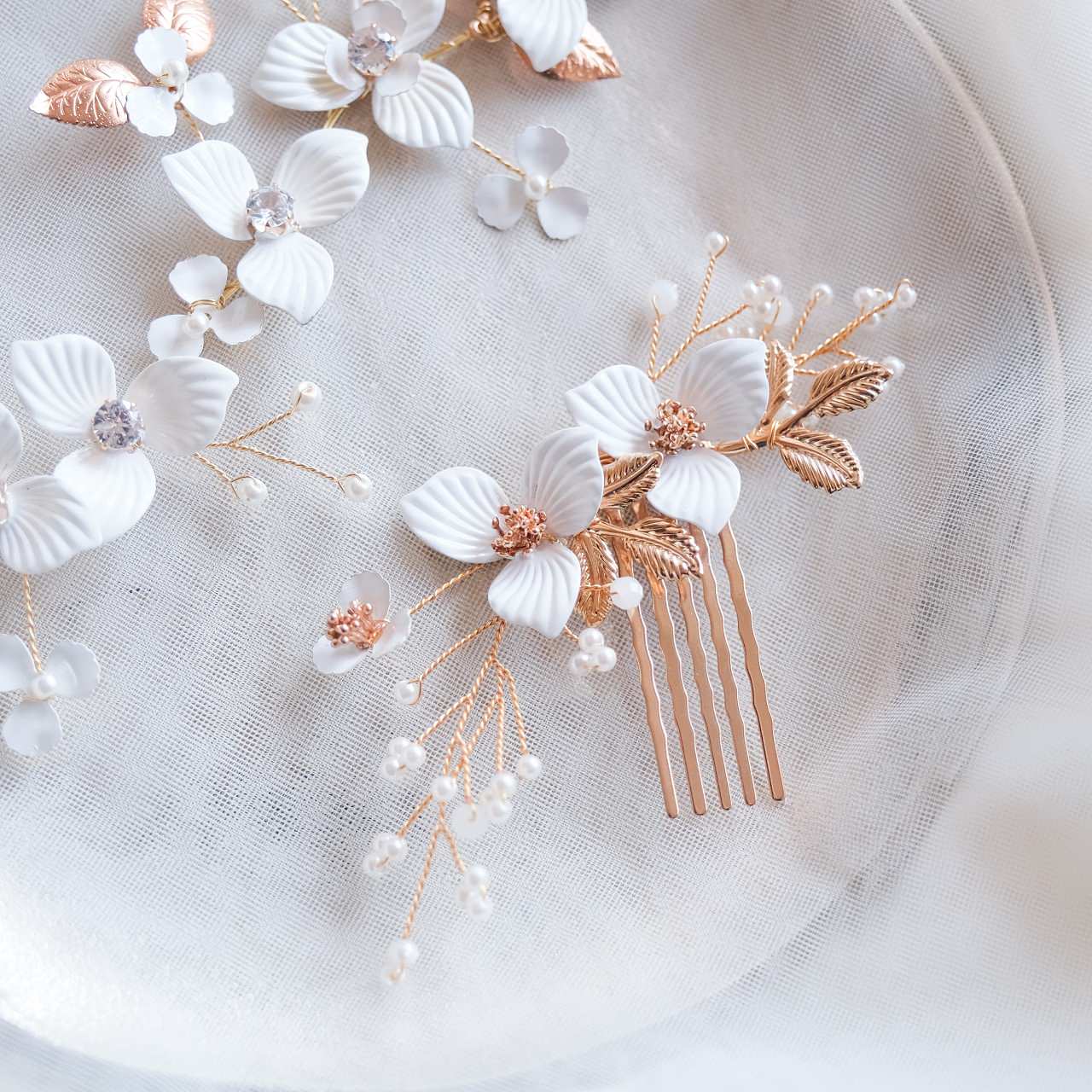 (2点セット) ブライダルヘッドドレス フラワー ピン パール ゴールド p8 【結婚式 ヘアアクセサリー】