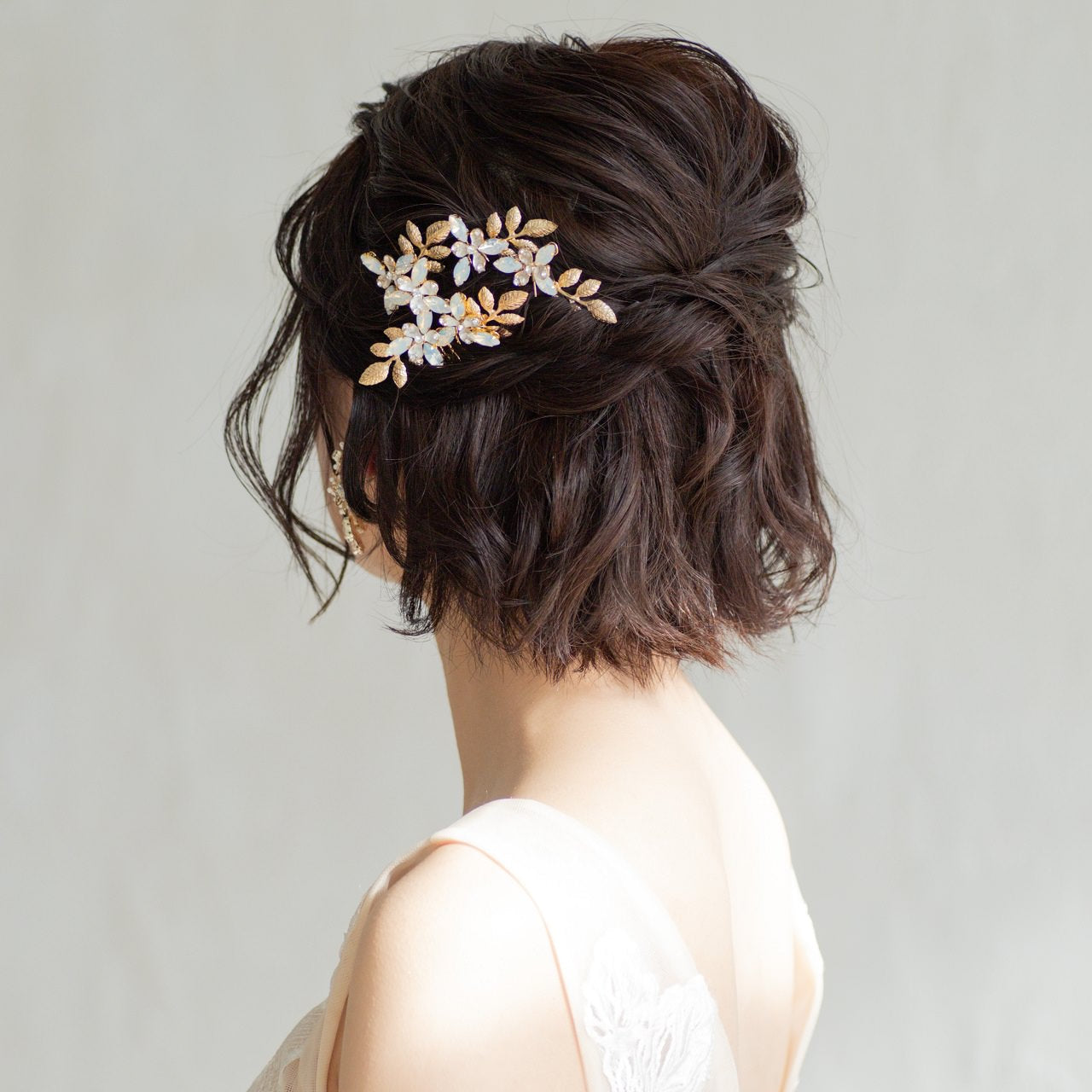 (4点セット) ブライダルヘッドドレス フラワー リーフ ヘッドコーム ピン【ゴールド】p11 【結婚式　ヘアアクセサリー】