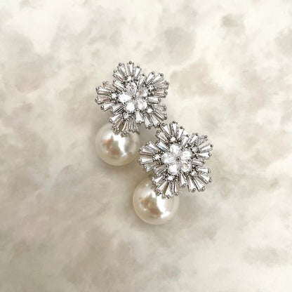 【ピアス・イヤリング】flocon ジルコニアブライダルピアス 【結婚式 ピアス イヤリング】