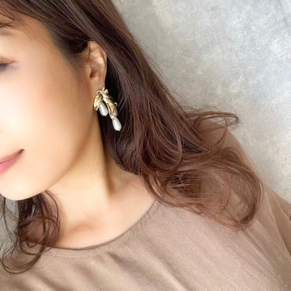 【ピアス・イヤリング】rosette ゴールドパールピアス 【結婚式 ピアス イヤリング】