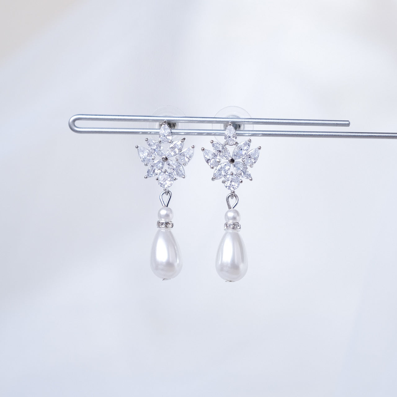 【ピアス】ジルコニア パール ビジュー ウェディング ブライダルピアス p21 【結婚式 ピアス イヤリング】