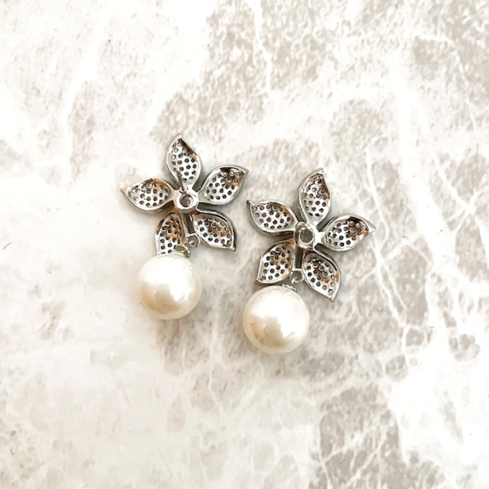 【ピアス・イヤリング】porte ジルコニアフラワーパールピアス 【結婚式 ピアス イヤリング】