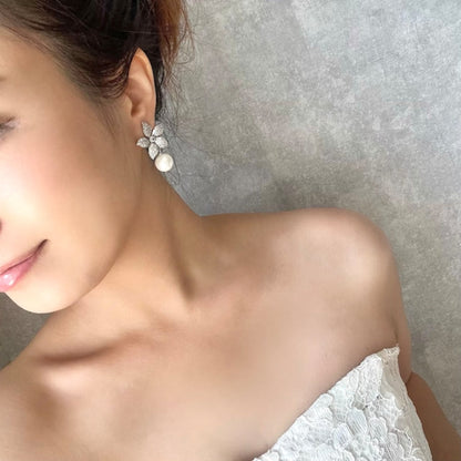 【ピアス・イヤリング】porte ジルコニアフラワーパールピアス 【結婚式 ピアス イヤリング】
