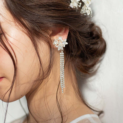 【イヤリング】ブライダルイヤリング ラインストーン タッセルイヤリング ウェディングイヤリング p30 【結婚式 ピアス イヤリング】