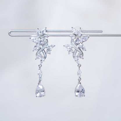 【ピアス】ジルコニア ビジュー ウェディングピアス ブライダルピアス p23 【結婚式 ピアス イヤリング】