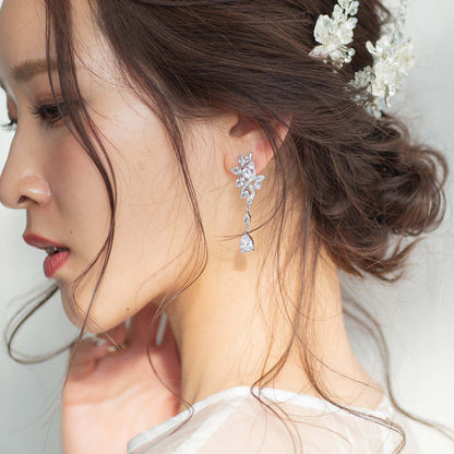【イヤリング】ジルコニア ビジュー ウェディングイヤリング ブライダルイヤリング p23 【結婚式 ピアス イヤリング】