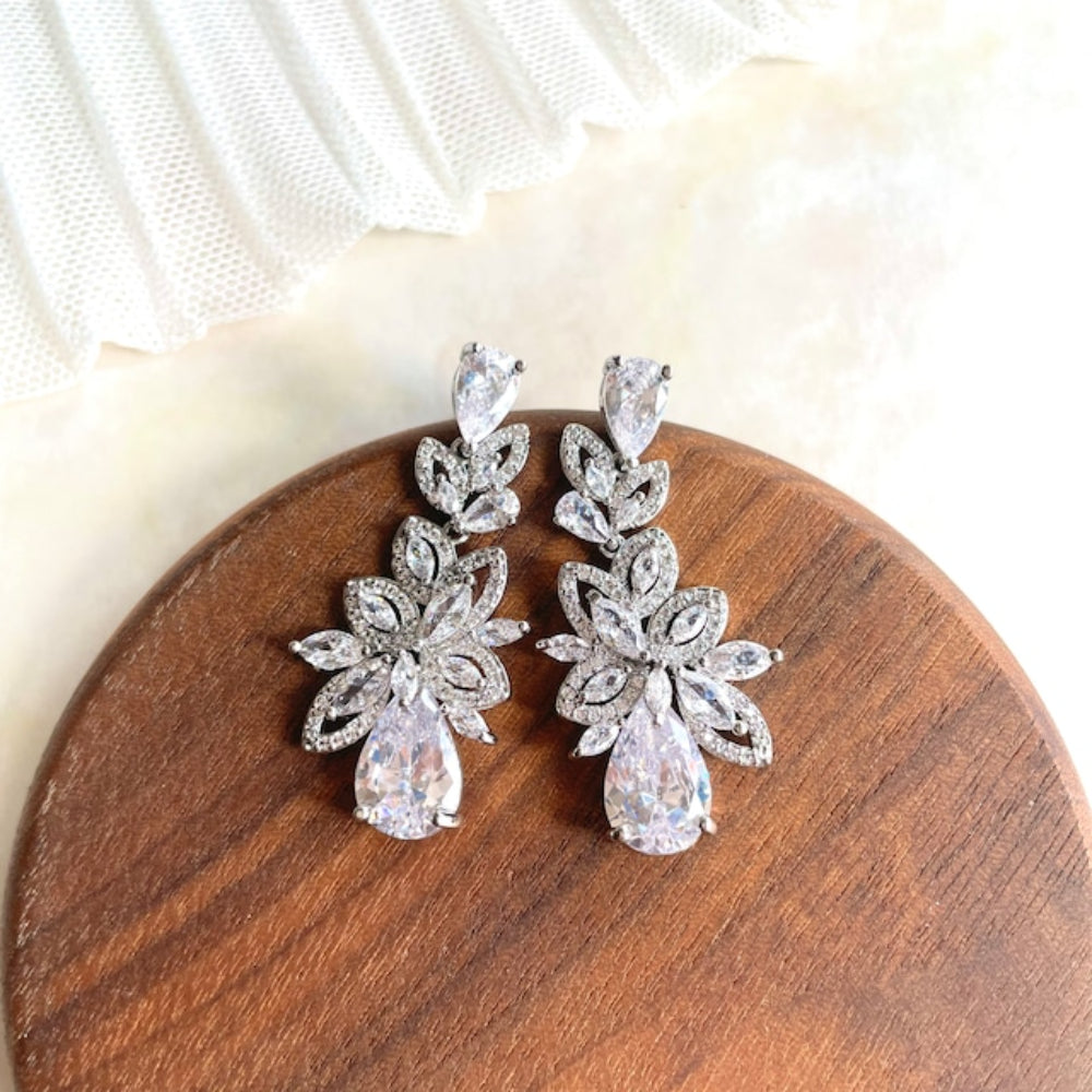 【ピアス・イヤリング】miroir ジルコニアブライダルピアス 【結婚式 ピアス イヤリング】