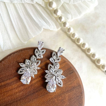【ピアス・イヤリング】miroir ジルコニアブライダルピアス 【結婚式 ピアス イヤリング】