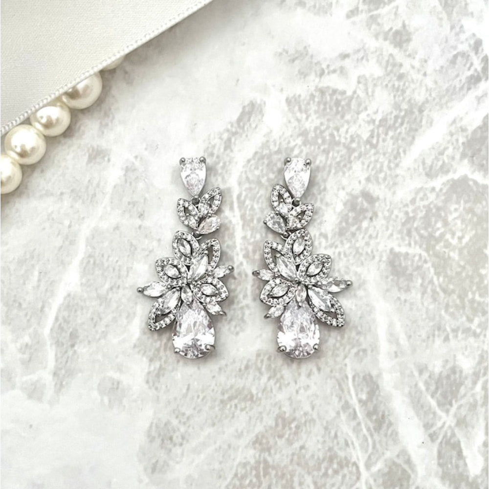 【ピアス・イヤリング】miroir ジルコニアブライダルピアス 【結婚式 ピアス イヤリング】